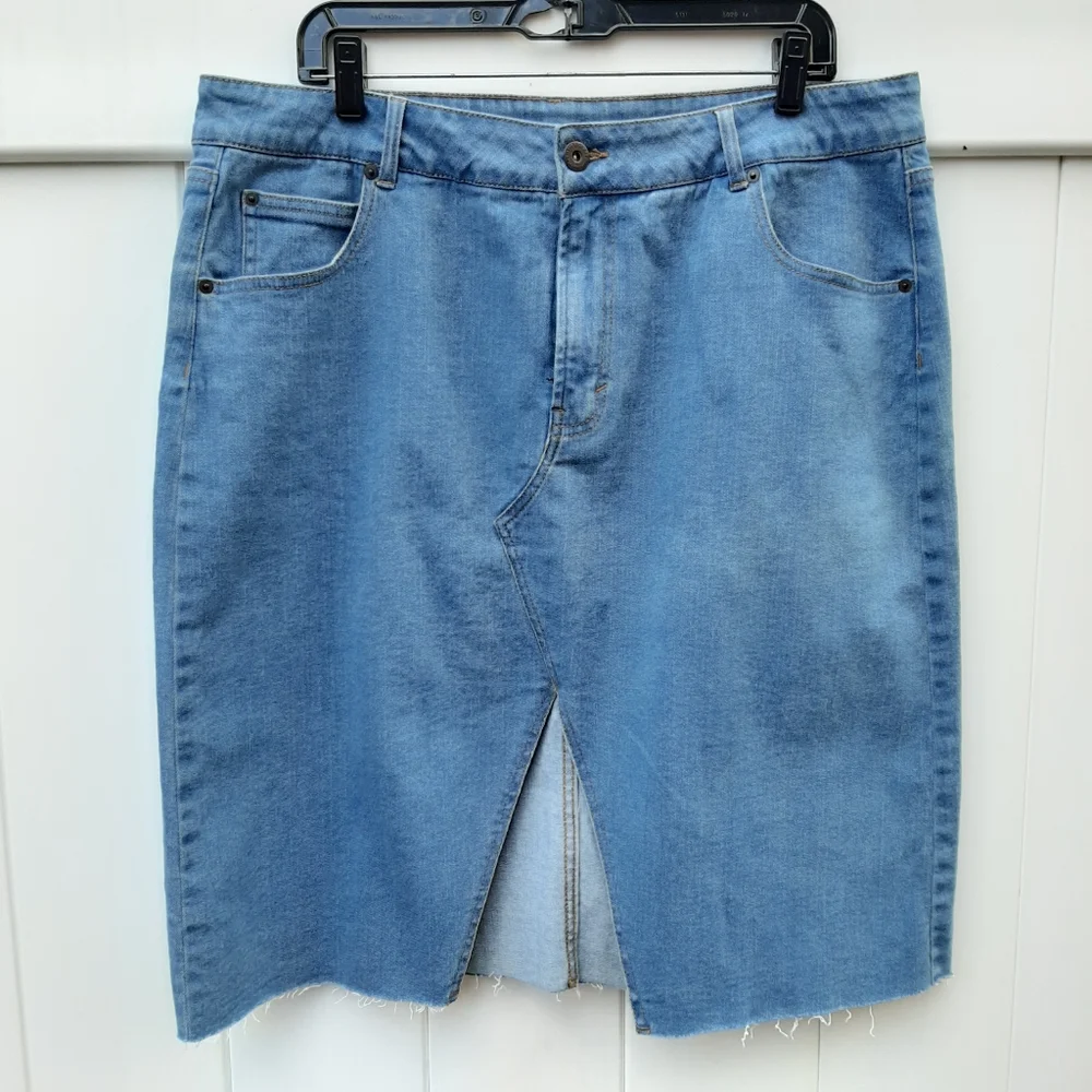 Denim Pencil Skirt Size 18 - Picture 1 of 4
